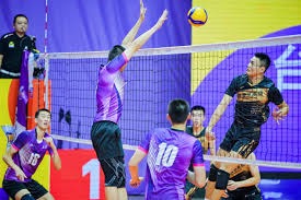 大谷翔平在美职棒生涯首场先发夺胜，且连三场击出本垒打